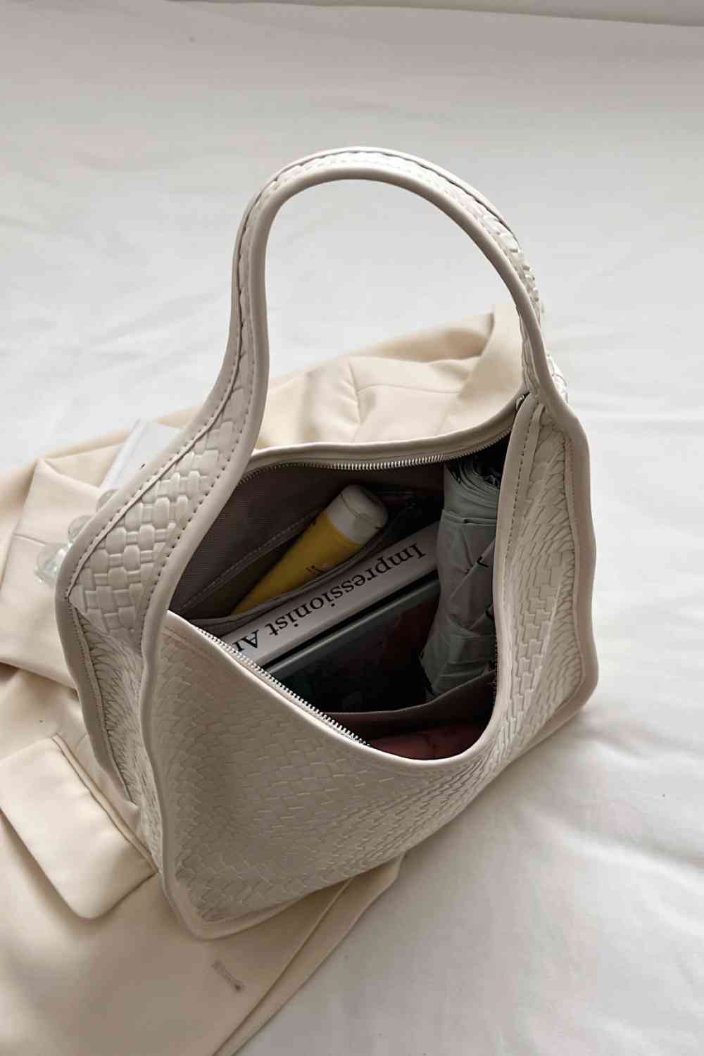 Dante Shoulder Bag in Ivory