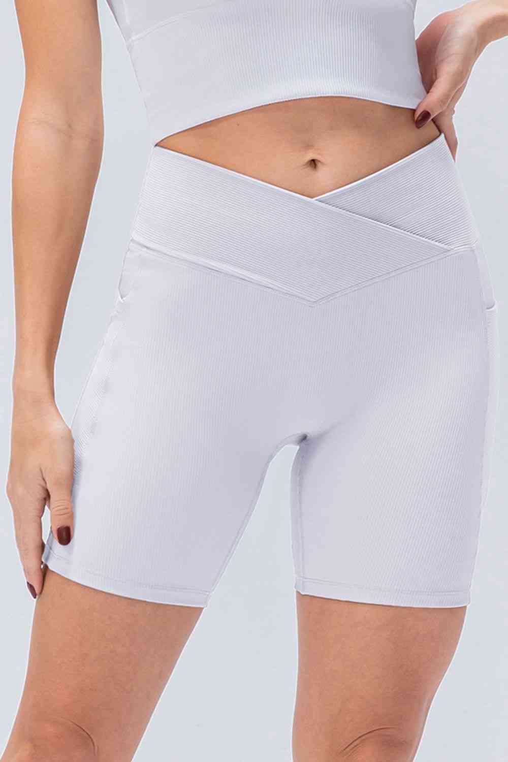 BaraTrain V-Waist Bike Shorts