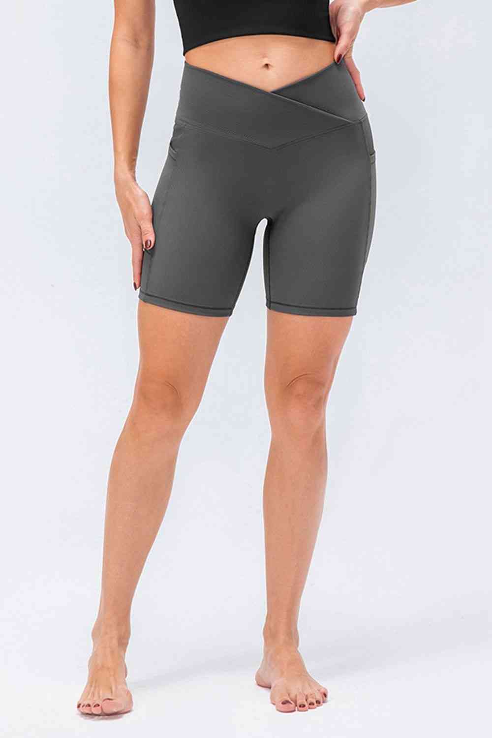 BaraTrain V-Waist Bike Shorts