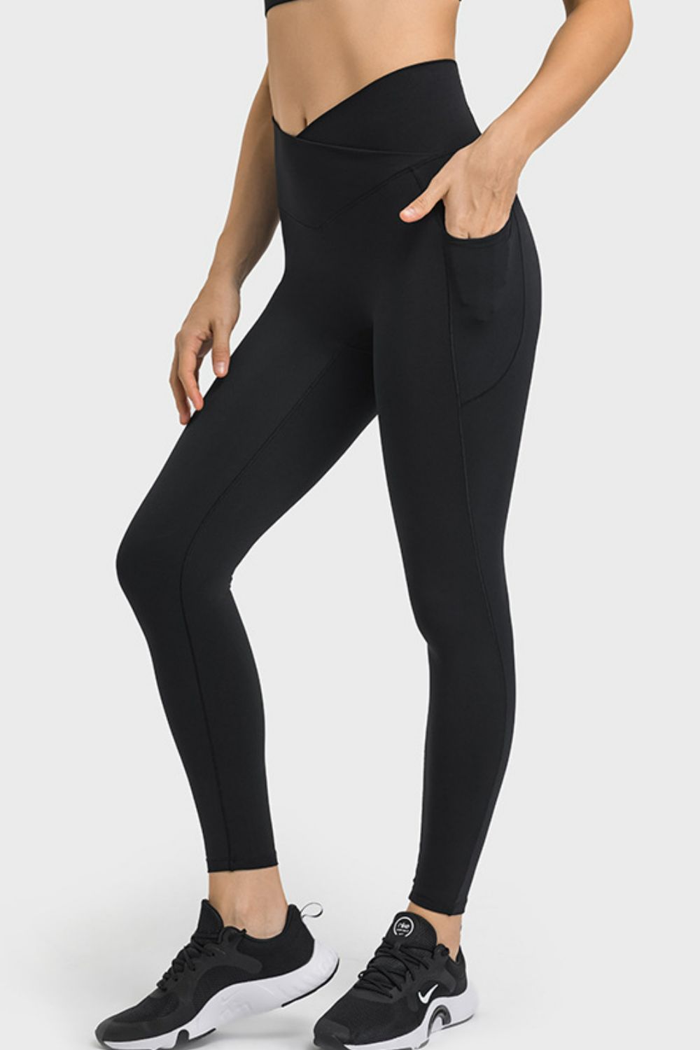 GlamFit V-Waist Yoga Leggings with Pockets