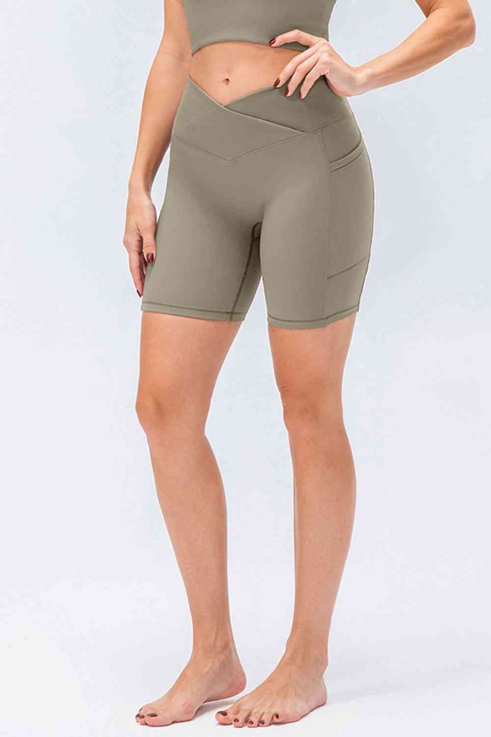 BaraTrain V-Waist Bike Shorts