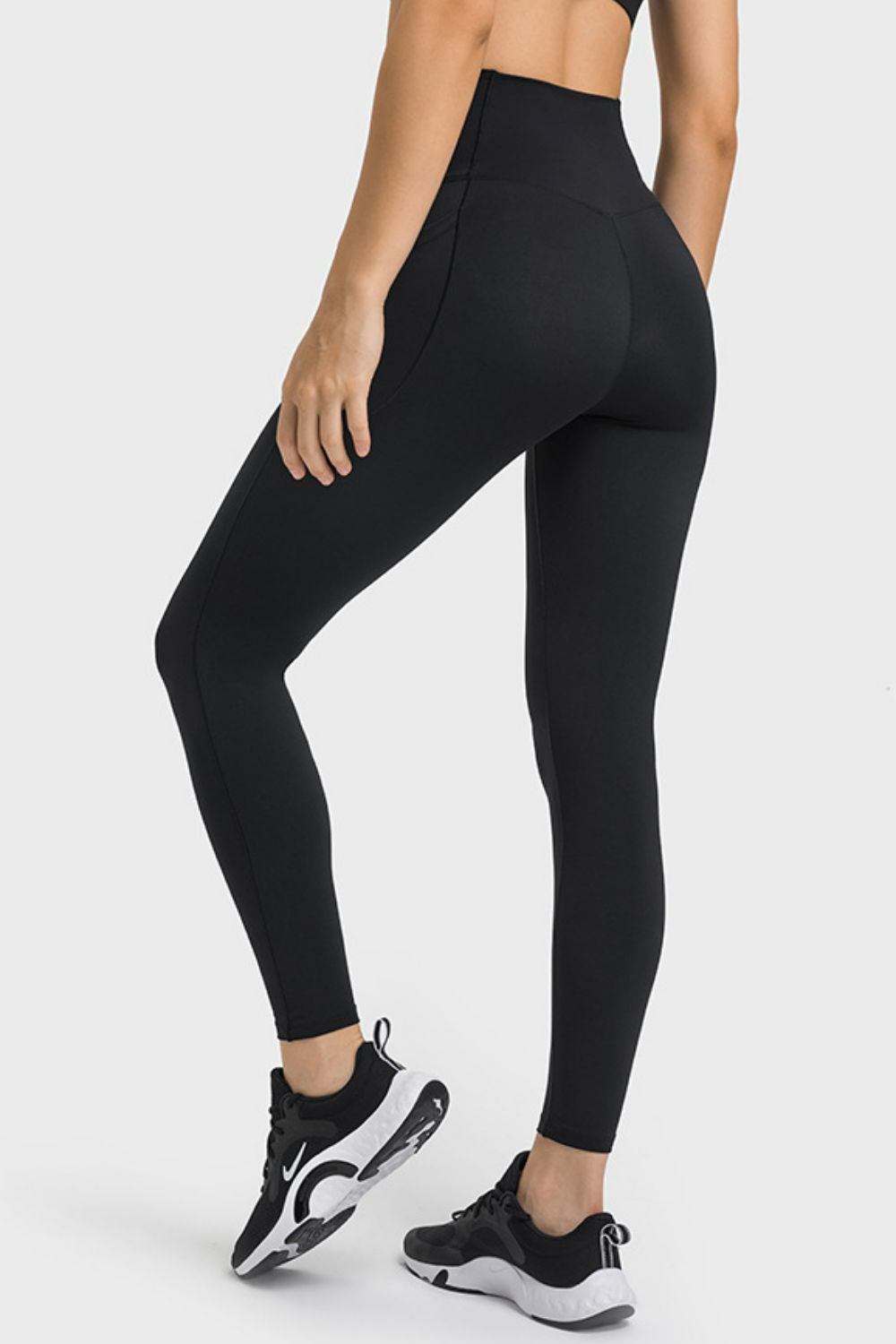 GlamFit V-Waist Yoga Leggings with Pockets