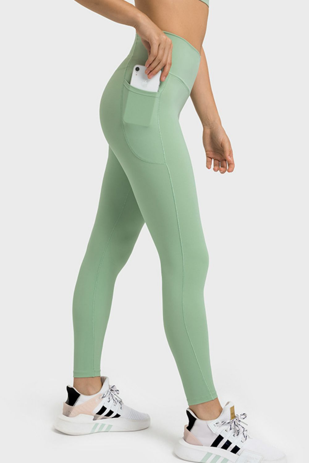 GlamFit V-Waist Yoga Leggings with Pockets